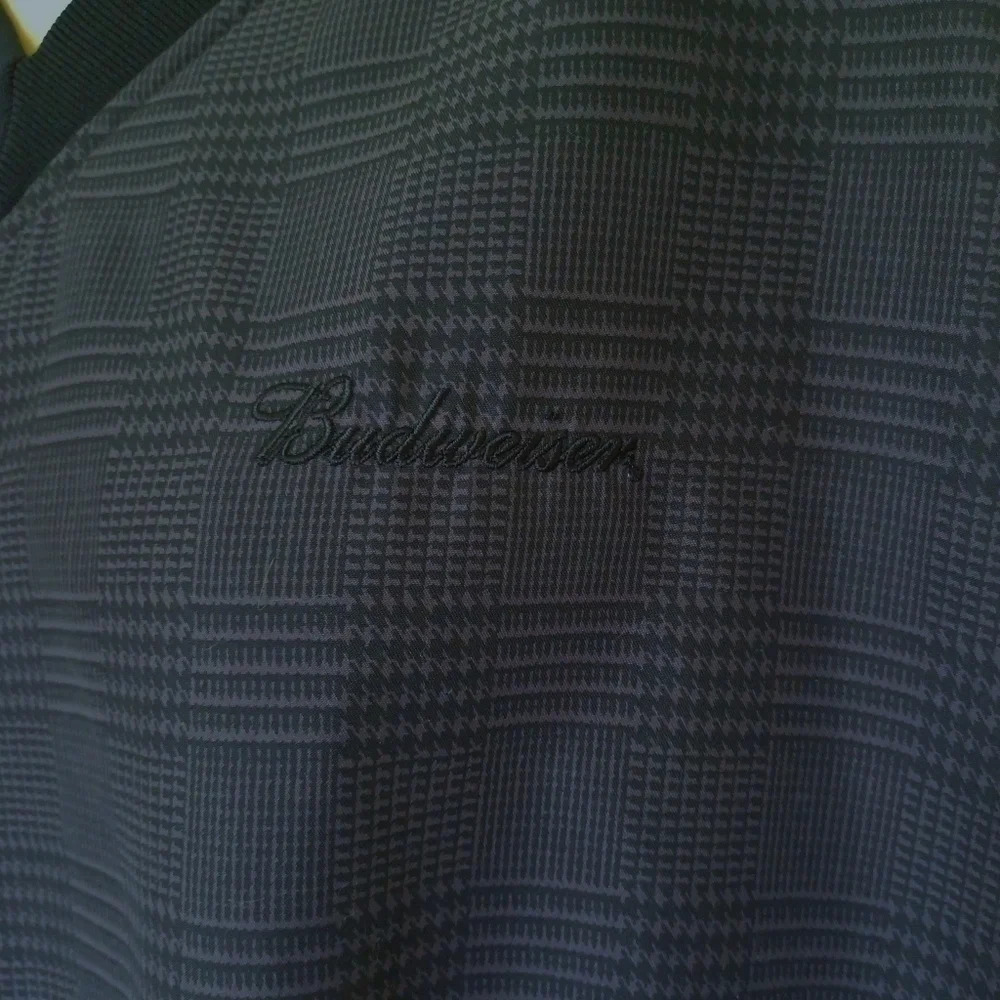 Vantage Budweiser Black Performance Windbreaker P… - image 3